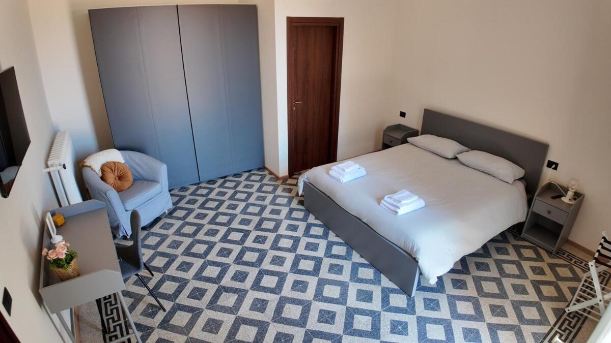 Casa Manu Nuovo Appartamento In Centro Storico Benevento Exterior photo